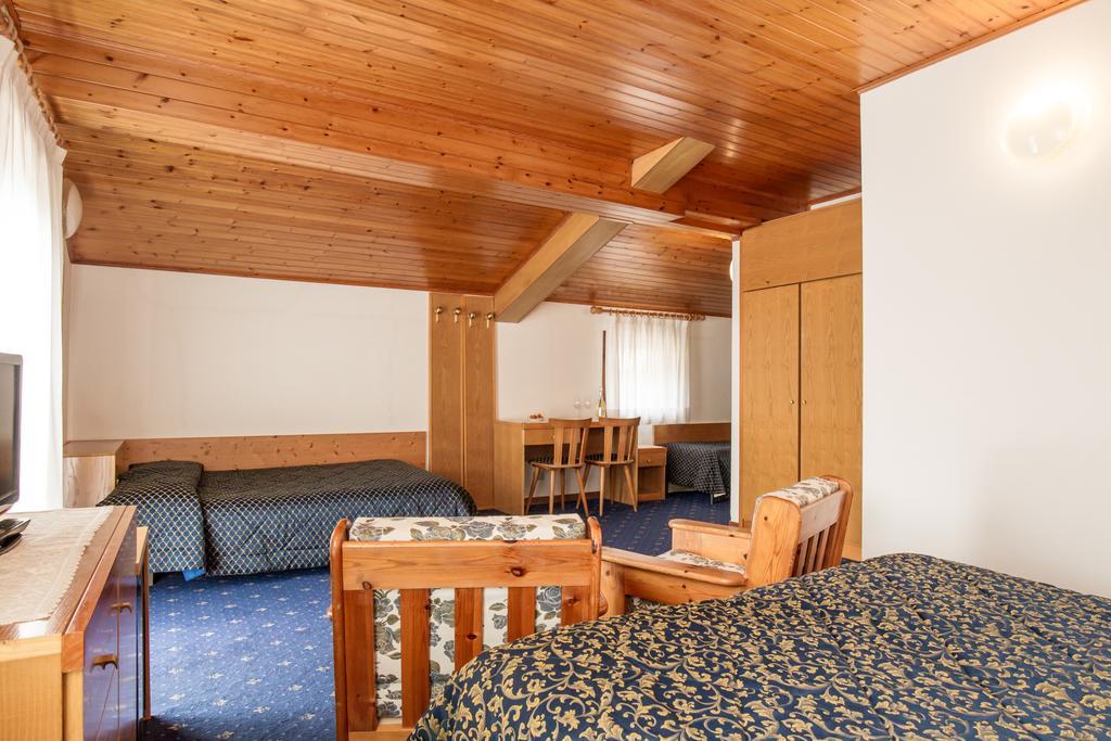 Villa Elena B&B Hotel San Martino Di Castrozza Exteriör bild
